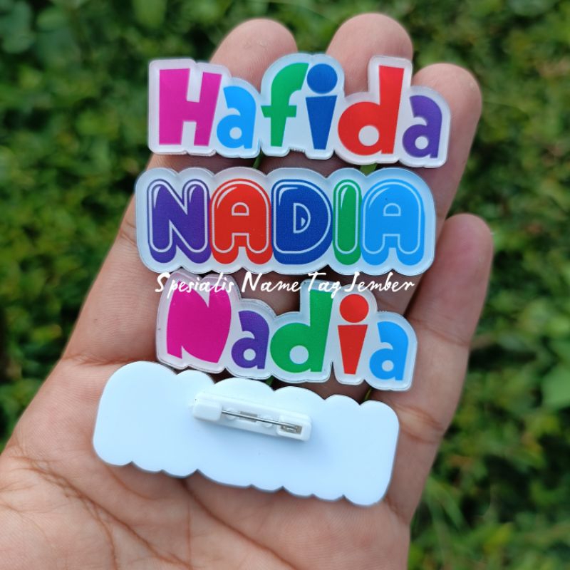 Jual MURAH PIN Nama Name Tag Akrilik Papan Nama Warna Warni SD TK SMP ...