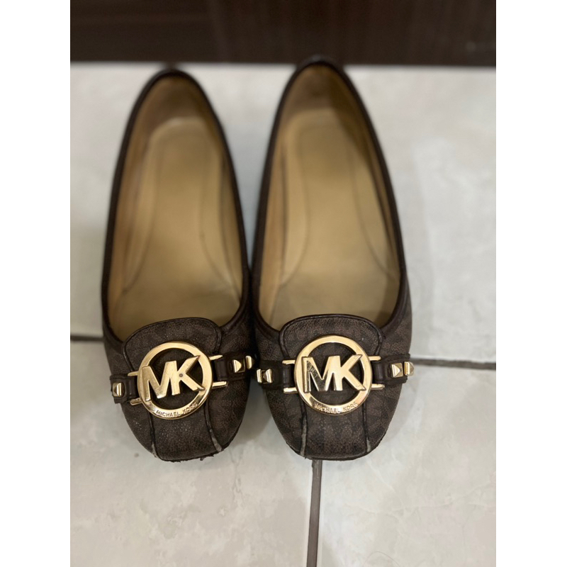 Ukuran sepatu sale michael kors