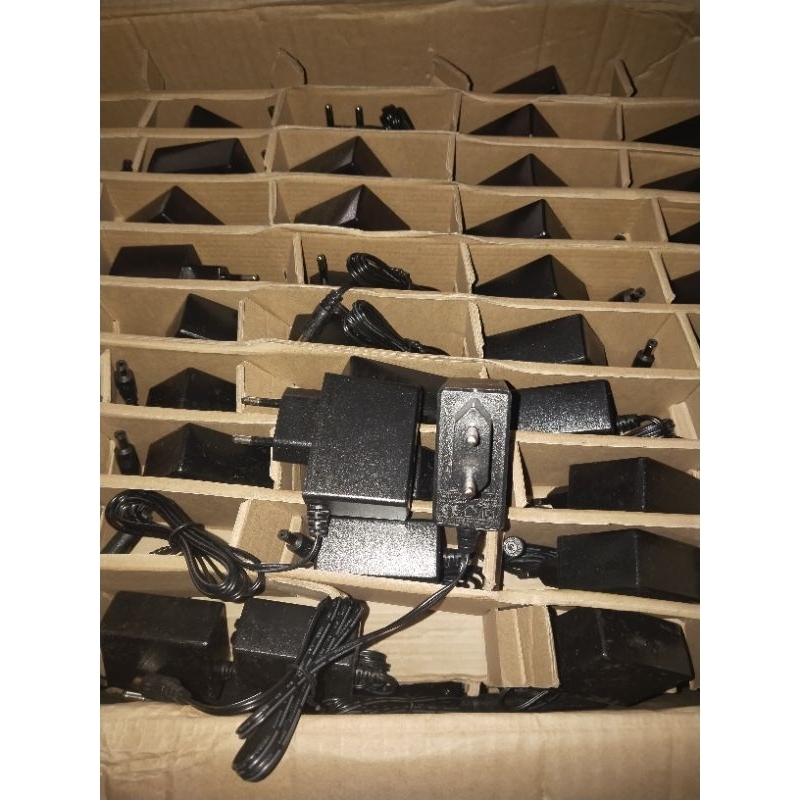 Jual ADAPTOR 12V 1A Real | Shopee Indonesia