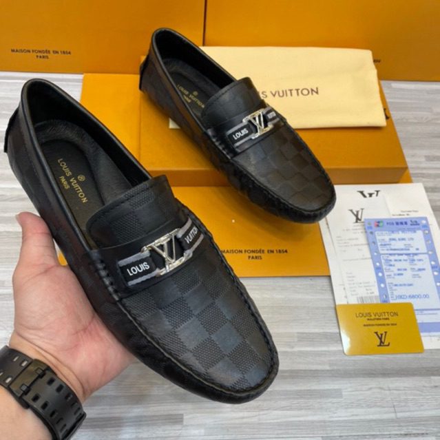 Sepatu Lv type #54, Fesyen Pria, Sepatu , Sneakers di Carousell