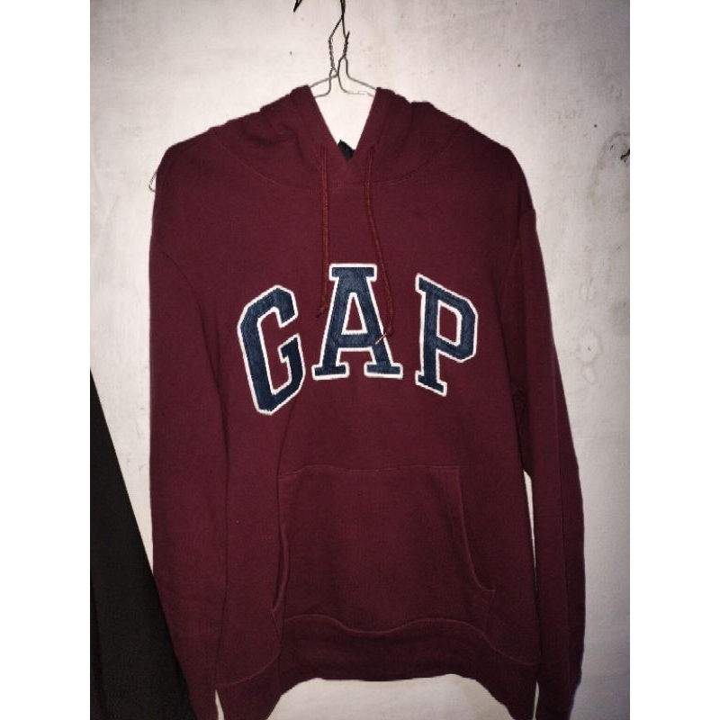 Maroon on sale gap hoodie