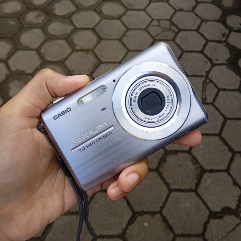 Jual Kamera Digital Casio Exilim EX Z75 7.2 MP Shopee Indonesia