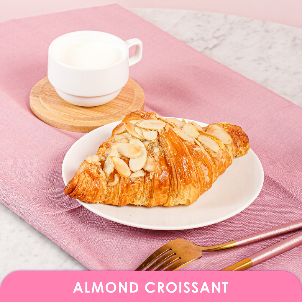 Jual C BAKES – Almond Croissant [Roti Perancis Kacang Almond, croissant ...