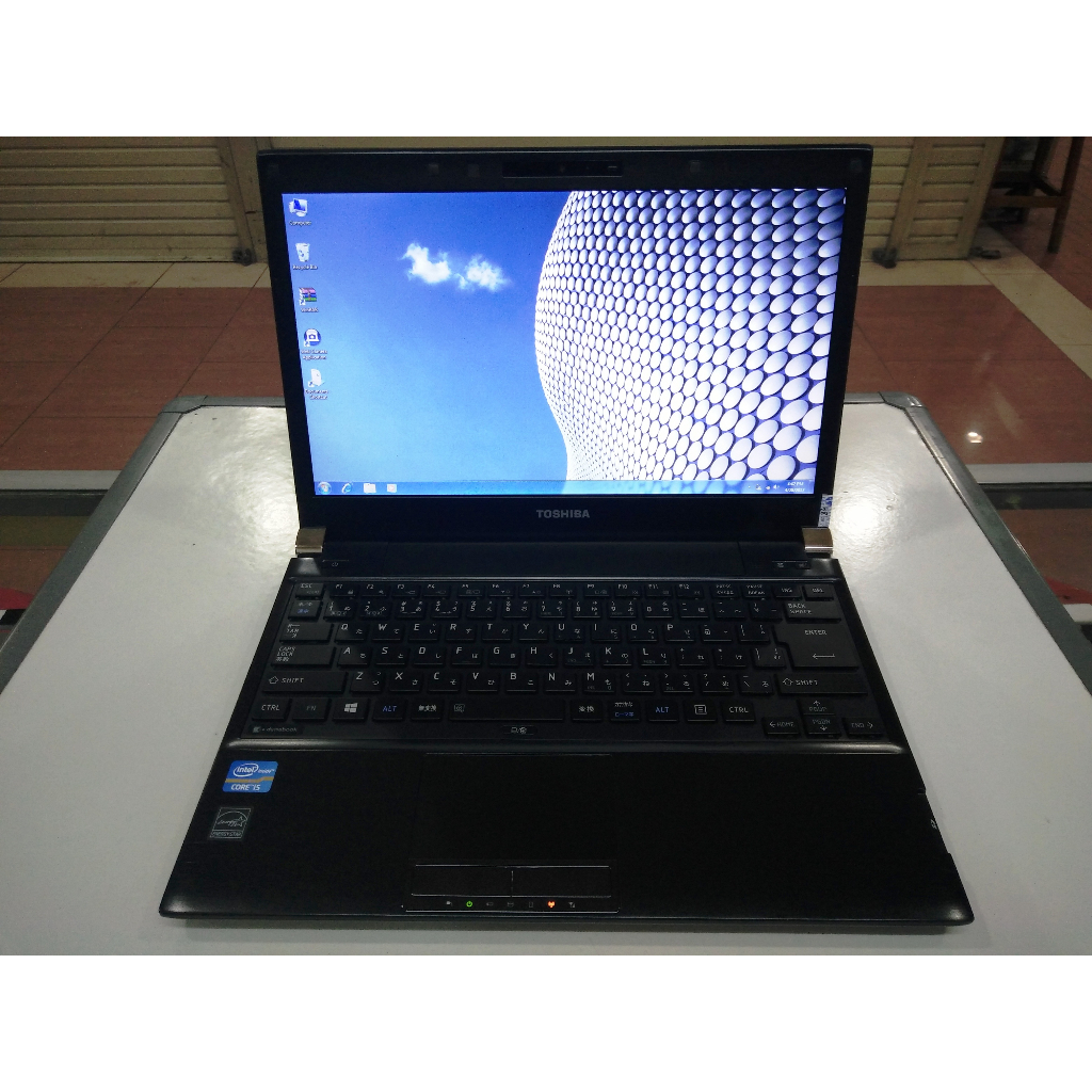Jual Laptop TOSHIBA DynaBook R73 Core i3 GEN7 Camera INTEL WIN 10 ...