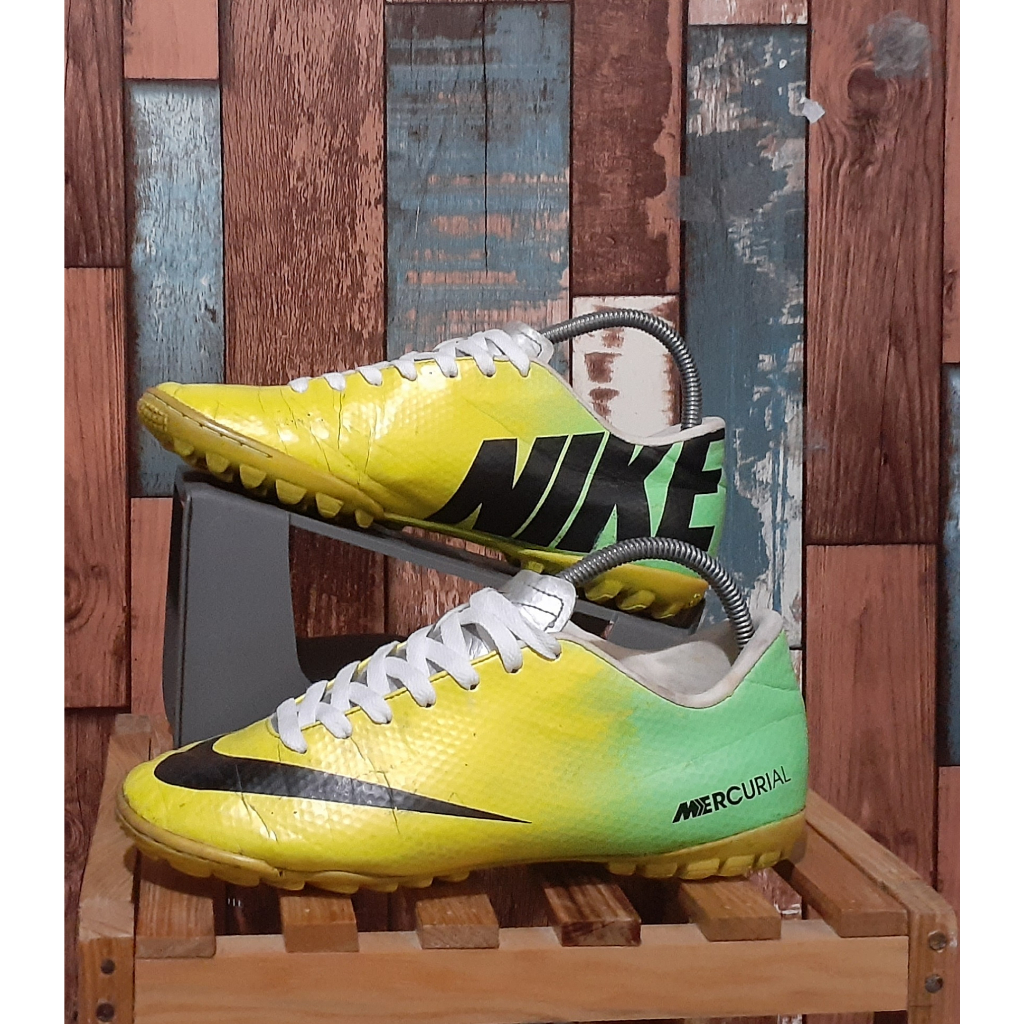 sepatu nike mercurial