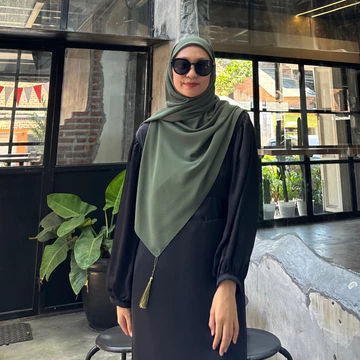 MIMA Square Hijab Shafiyya Ceruty 3 Tassel
