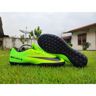 Gambar sepatu outlet futsal nike hypervenom