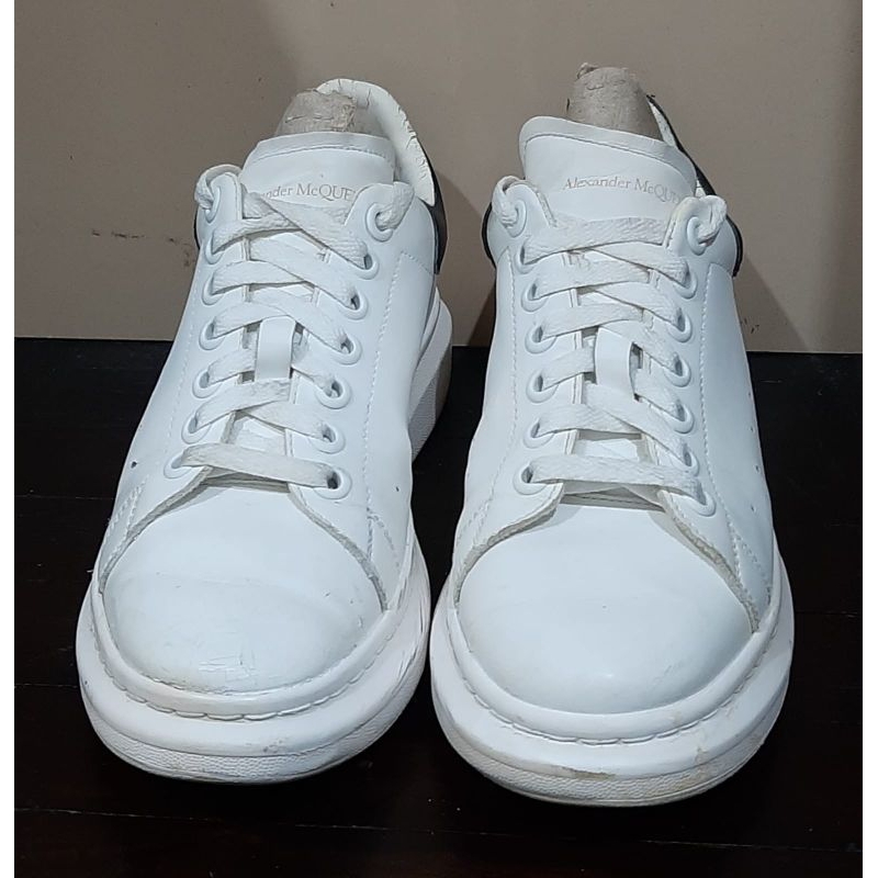 Alexander mcqueen sneakers near me clearance