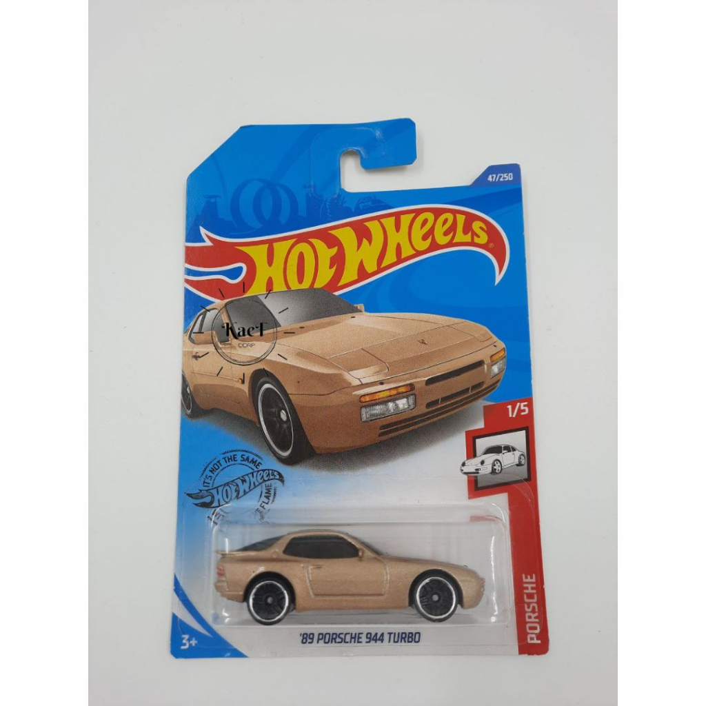 Hot Wheels NFTVG Series 9 - '89 Porsche 944 Turbo Scala 1:64, Spectraflame Black And Gold