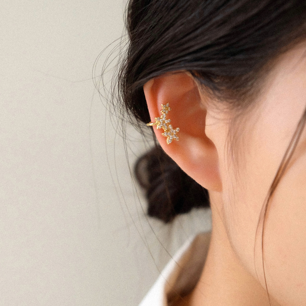 Jual (1PC) Three Flora Zirconia Ear Cuff — 18K Gold Plated Copper with ...