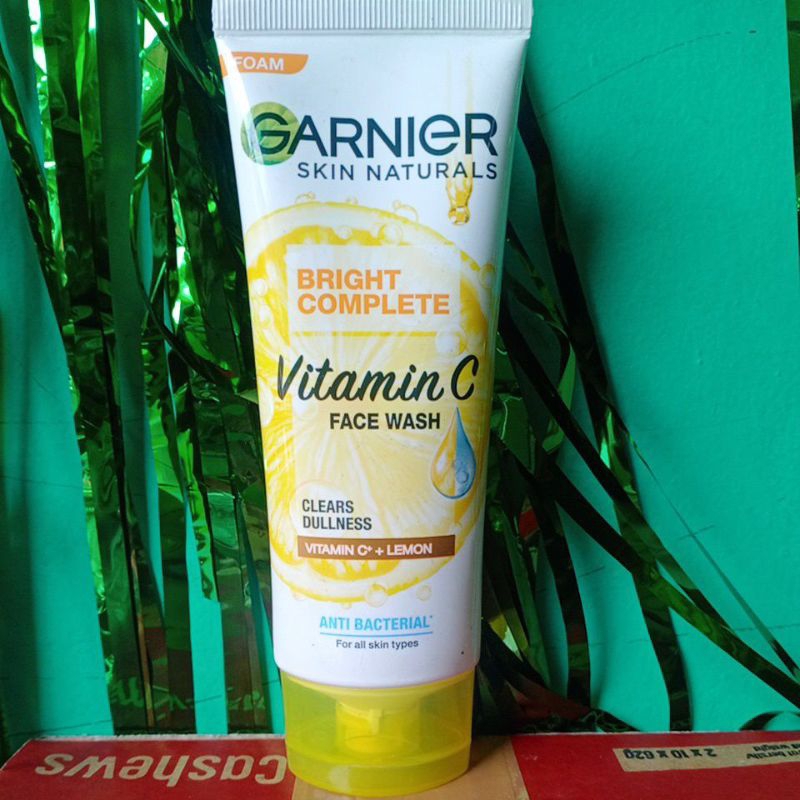 Jual GARNIER FACE WASH BRIGHT COMPLETE 100G Shopee Indonesia