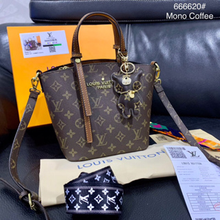 Replica Louis Vuitton M42999 Camera Box Crossbody Bag Monogram