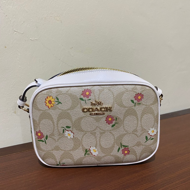 Jual Preloved Mini Jamie Camera Bag In Signature Canvas With Nostalgic