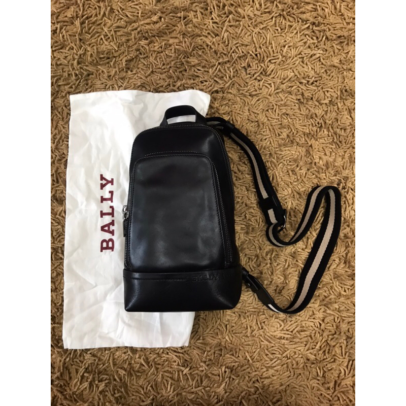 Bally Tanis Leather sling bag