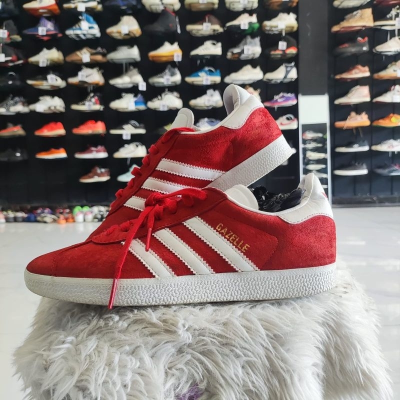 Adidas gazelle 2025 university red