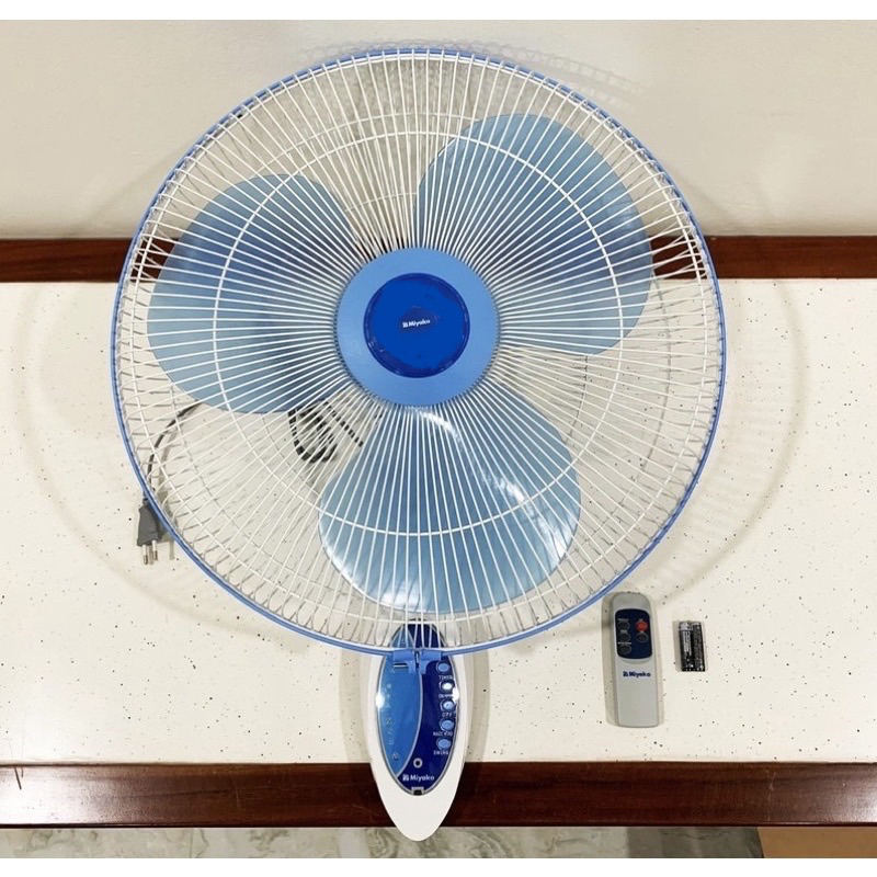 Jual Wall fan + remote Miyako KAW 1689 RC. 16 inch kipas angin dinding