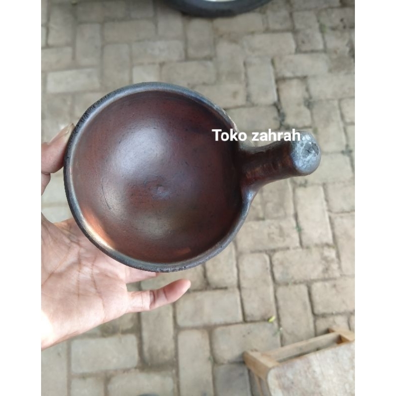 Daftar bahan sambel pindang dalam wadah kayu