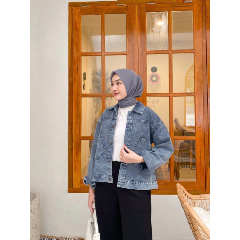 Ootd jaket deals jeans crop hijab