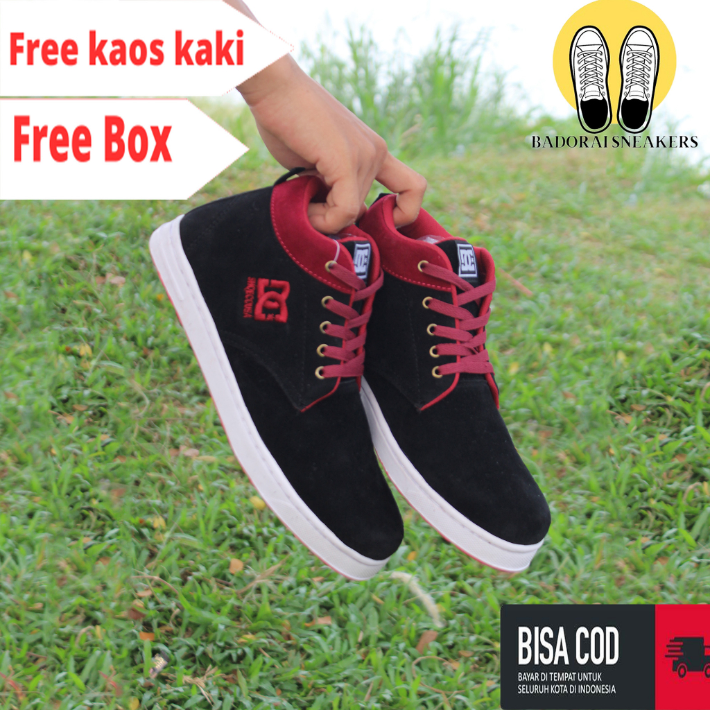 SEPATU DC HIGH DAN LOW SUEDE, SEPATU HITAM LIS MERAH, SOL SUDAH DI  SEPATU SEKOLAH, SEPATU KERJA, SEPATU SANTAI SEPATU TERMURAHDAN TERLARIS