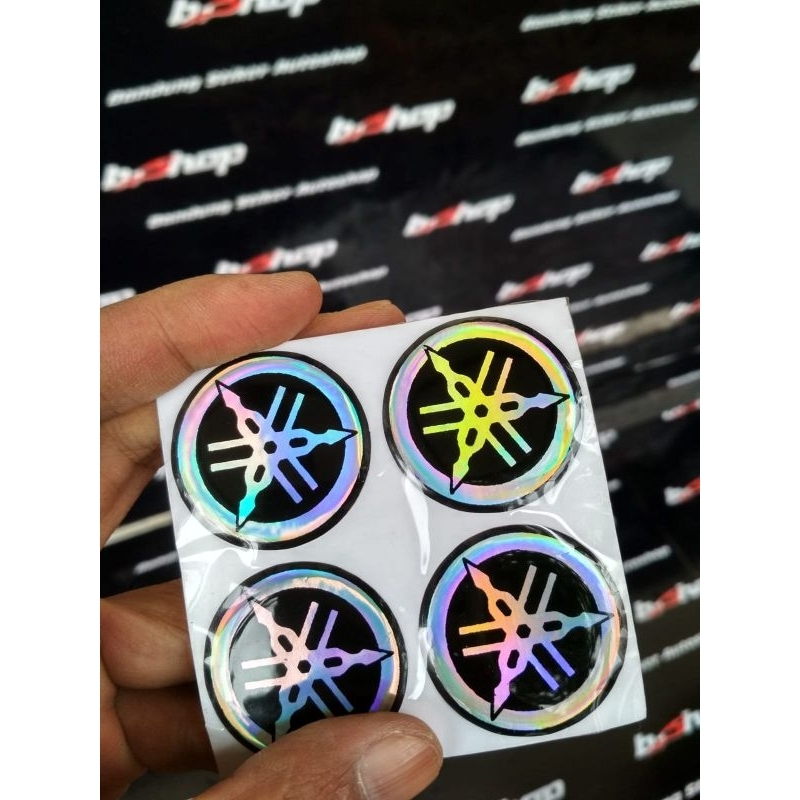 Jual Sticker Emblem Logo Yamaha Variasi Hologram Chrom Harga Satu Pasang Shopee Indonesia