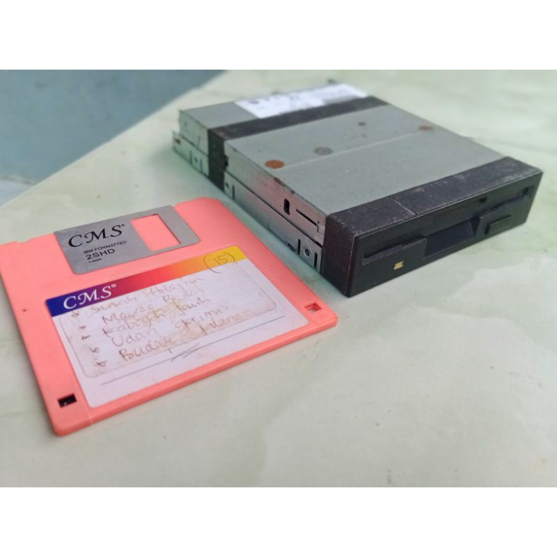 Jual FLOPPY DISK DRIVE INTERNAL BEKAS COPOTAN KEYBOARD YAMAHA PSR 2000