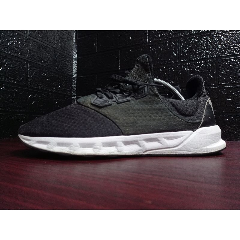 Jual Sepatu 4d1d45 FALCON ELITE (hitam), size 44 insol 28 cm