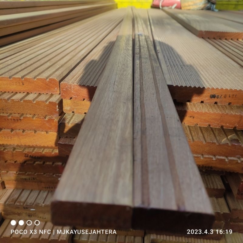 Jual Papan Kayu Bengkirai Rangka Bantalan Jois Decking Bangkirai X X Cm