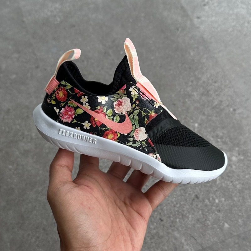 Nike flex vintage floral best sale