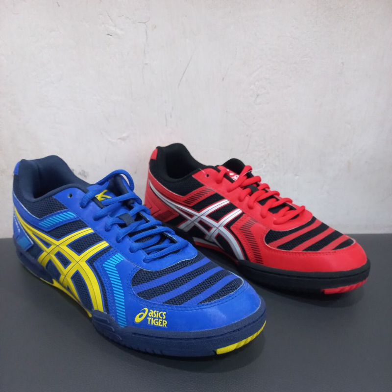 Sepatu voli 2024 asics tiger