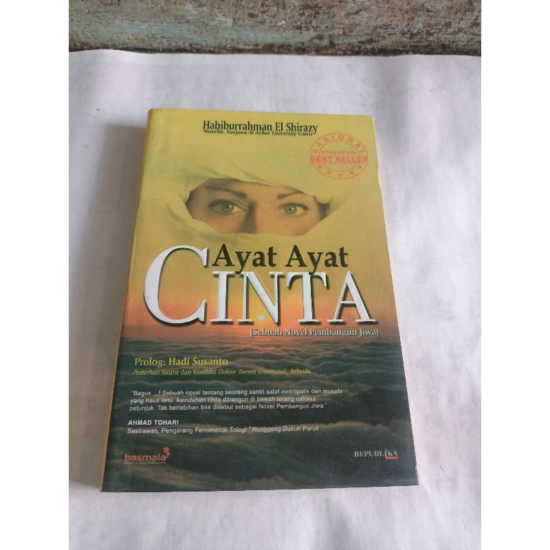 Jual NOVEL AYAT AYAT CINTA SEBUAH NOVEL PEMBANGUN JIWA OLEH HABIBURRAHMAN EL SHIRAZY Shopee