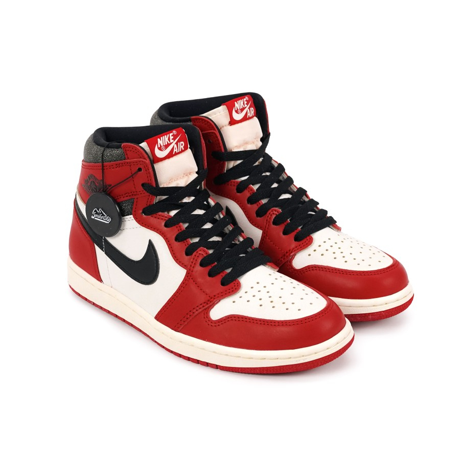 Air Jordan 1 High OG Chicago Lost and Found