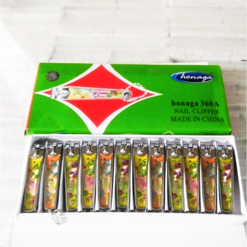 Jual 12 Pcs Gunting kuku Hologram Besar HONAGA/SAFARI BRAND | Shopee ...