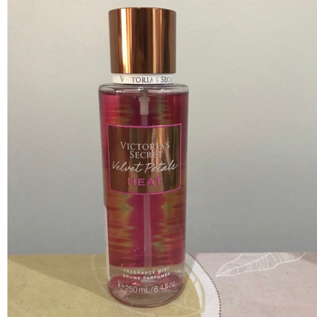 Jual Victoria Secret Body Mist Velvet Petals Untamed / Velvet Petals