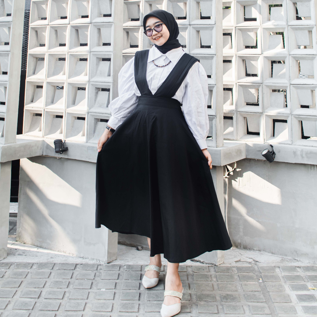 Jual Ocha Overall Wanita Korean | Overall Drill by YOUNIQ | Shopee ...