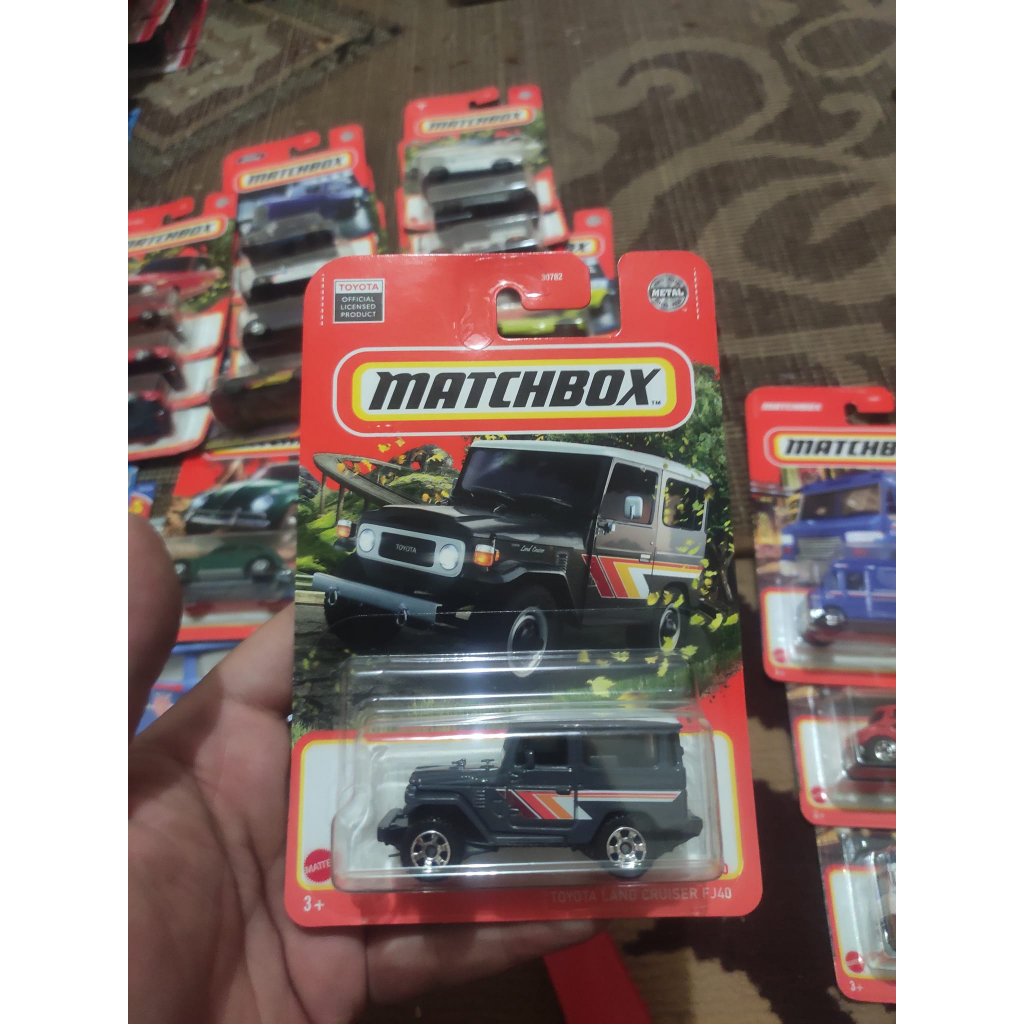 Matchbox Toyota Land Cruiser FJ40 – Modellino In Scala Portatile, Giocattolo Per Bambini E Collezionisti