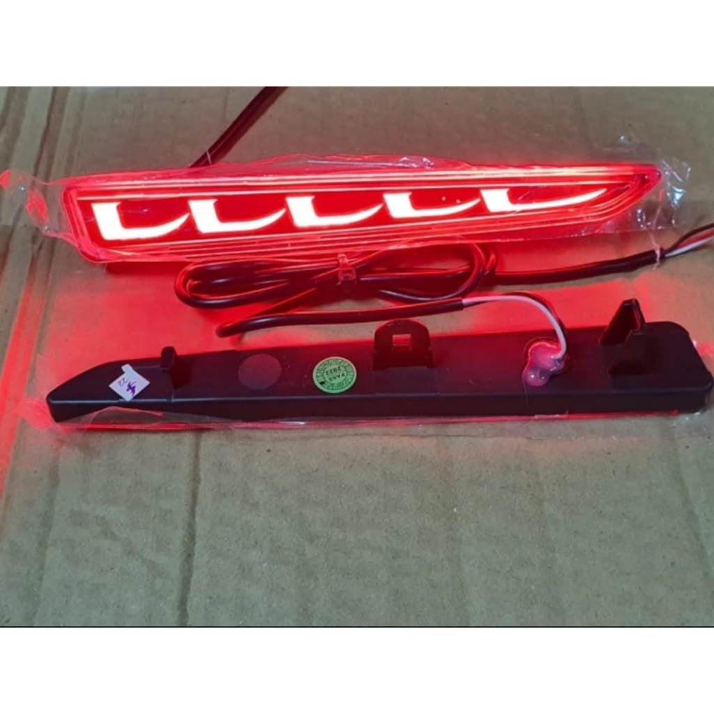 Jual Lampu Reflektor Led Bumper Belakang Mobil Raize Rocky Shopee Indonesia