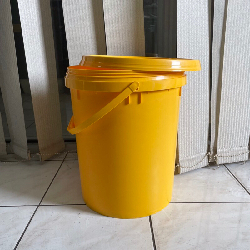 Jual Ember Plastik 20 Liter Pail 20 Liter 25kg Untuk Catmakananpackaging Kuning Shopee 5366