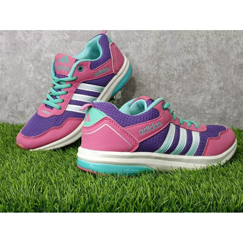 Jual Adidas Running Cewek Sepatu Lari dan Gaya Cantik Banget Kondisi ...