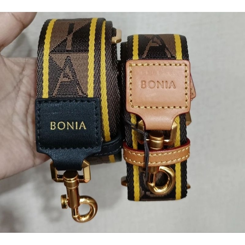 Tas BONIA original limited edition Stock , Fesyen Wanita, Tas & Dompet di  Carousell