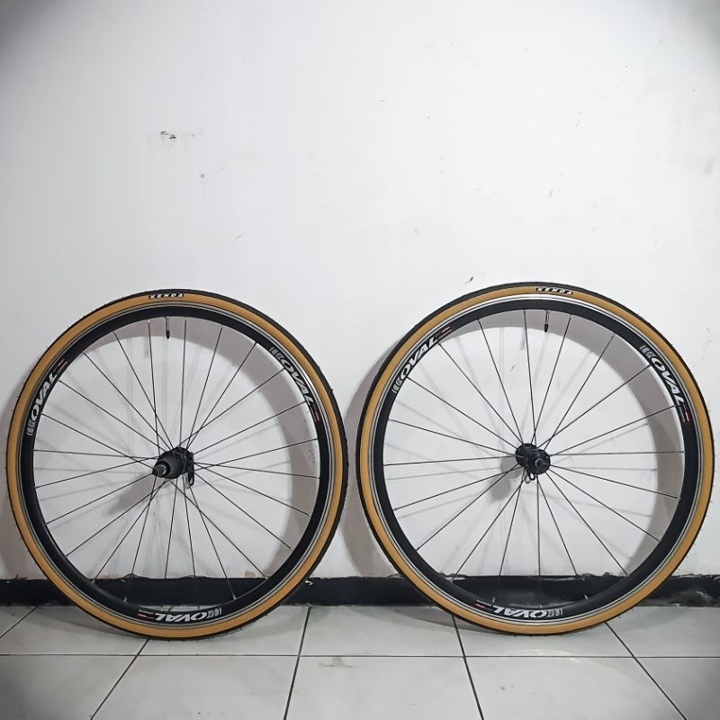 新車外し】DT-SWISS 330 OVAL CONCEPTS ロードホイール 【正規販売店】