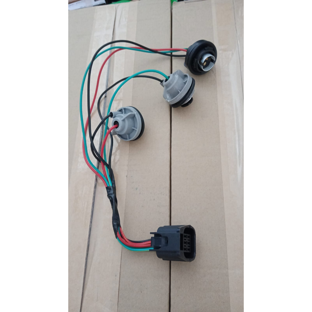 Jual KABEL SOCKET SOKET LAMPU STOP BELAKANG STOPLAMP FORD RANGER 2007 ...