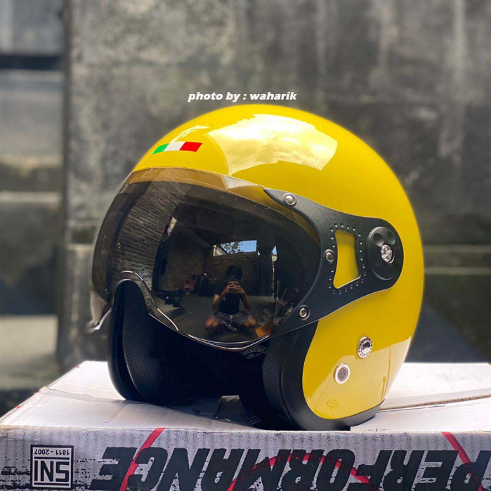 Jual helm vespa retro kuning + visor | Shopee Indonesia