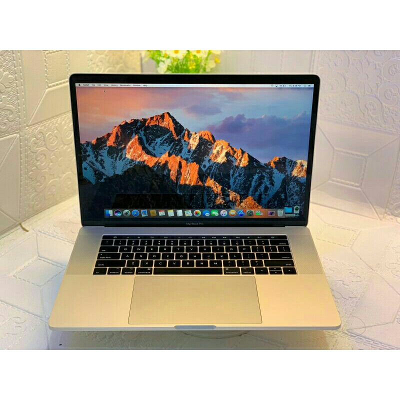 MacBook Pro (15-inch, 2017) Corei716/500