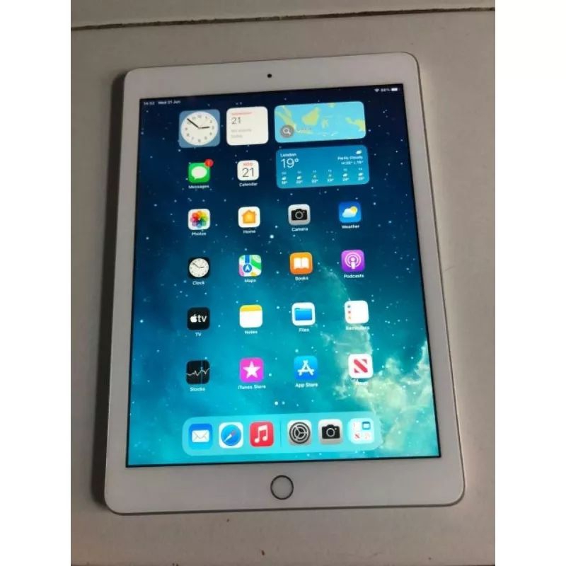 Jual apple tablet gen 6 32gb ipad apple generasi 6 32gb second (WIFI ...