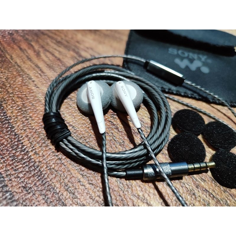 Écouteurs Intra-auriculaires Sony MDR-E0921 - Original, Câble Asymétrique (50cm/85cm) | Son Classique