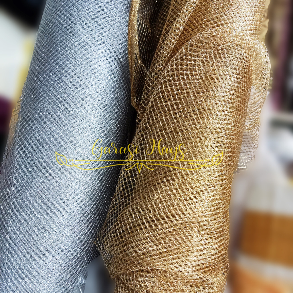 Kain Metallic: Pesona Mengilau di Dunia Fashion Online Indonesia