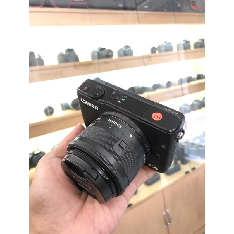 apakah kamera canon eos 600d sudah ada wifi