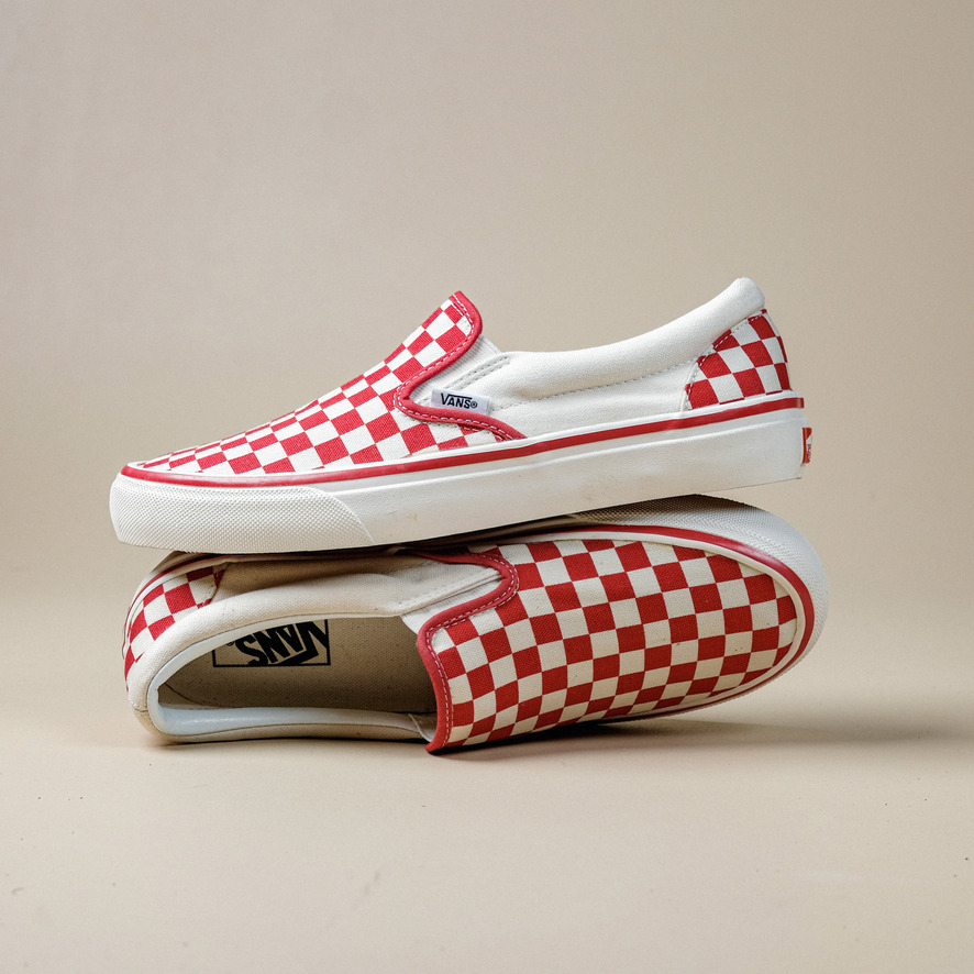 Vans slip on store checkerboard red white