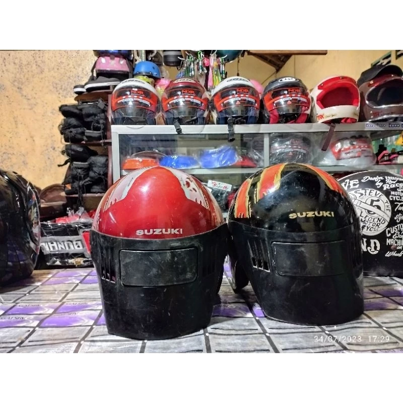Toko Helm Blitar