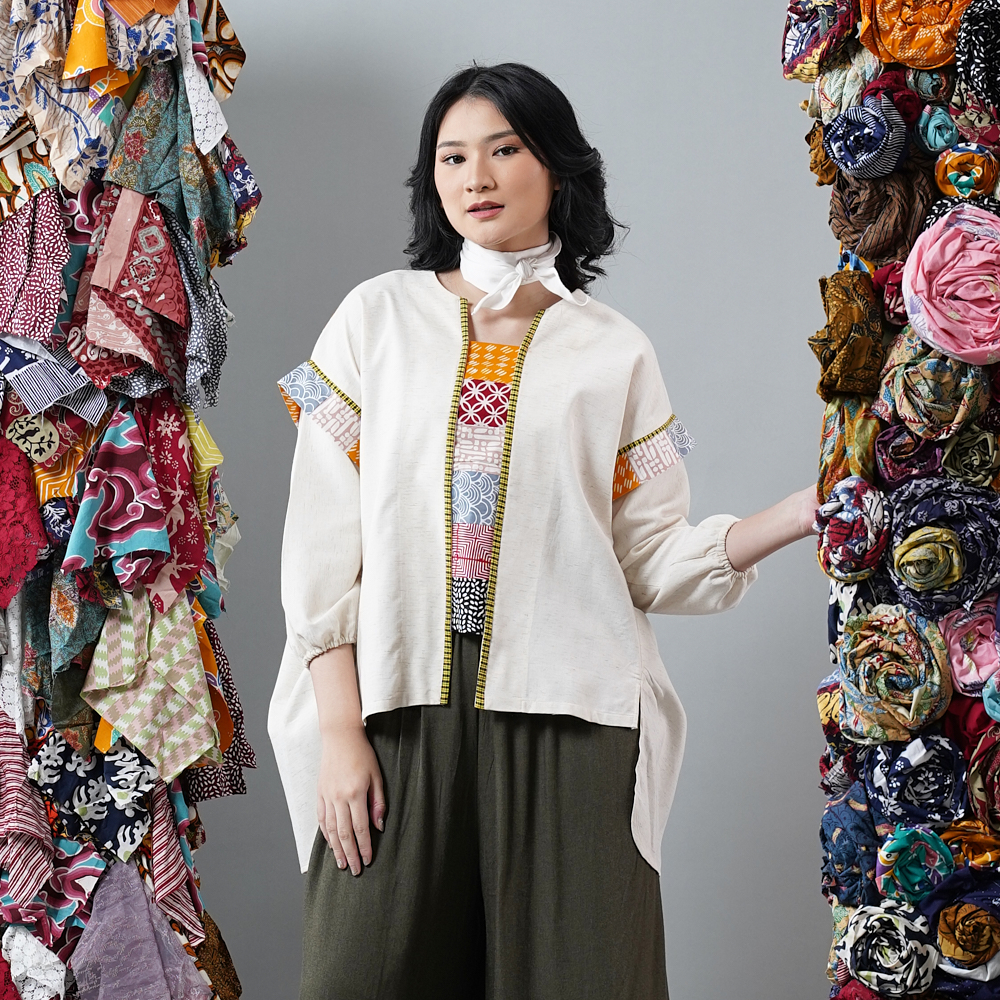 Jual NONA RARA - PARTicular - Barry Long - Blus kasual batik wanita ...